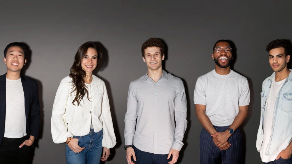 ОАЭ снизили минимальный возраст для предпринимательства и бизнеса young entrepreneurs